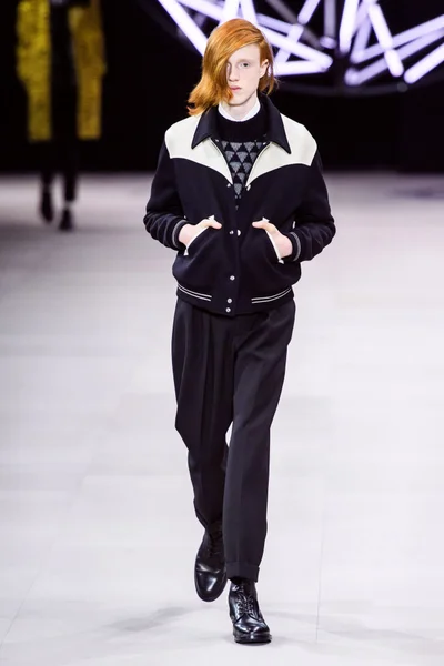 Look 10